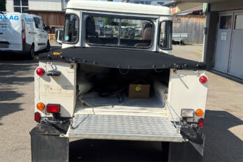 Land Rover 90 V8 3.5
